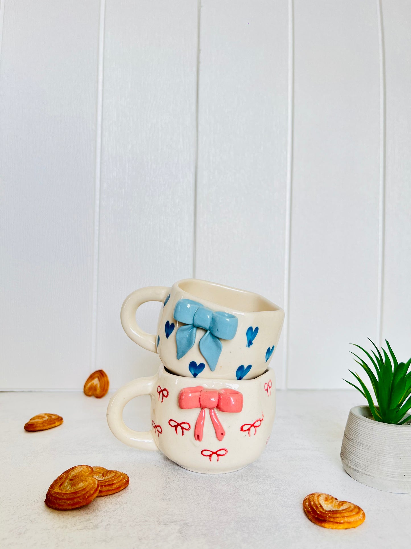 Blush & Blue Bow Mug Set – Set of 2