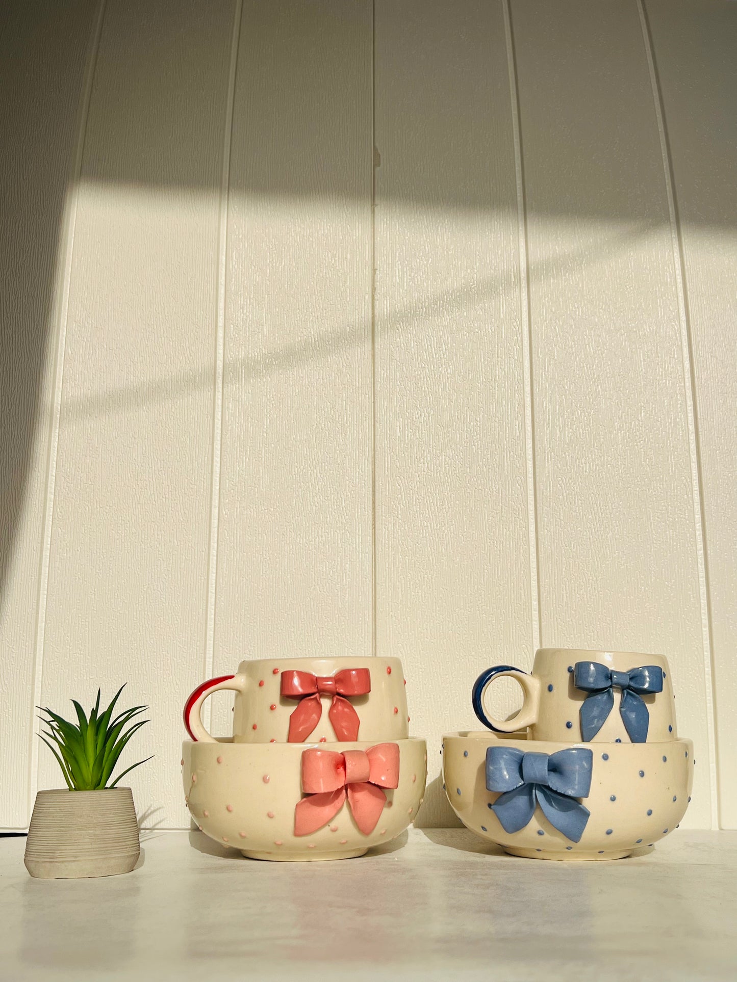 Blush & Blue Bow Cup & Bowl Set – Set of 4
