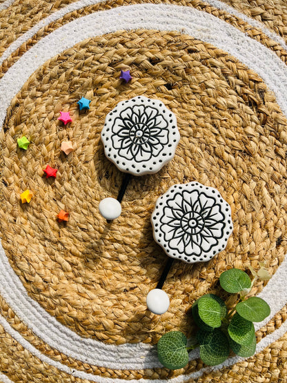 Monochrome Ceramic Hook