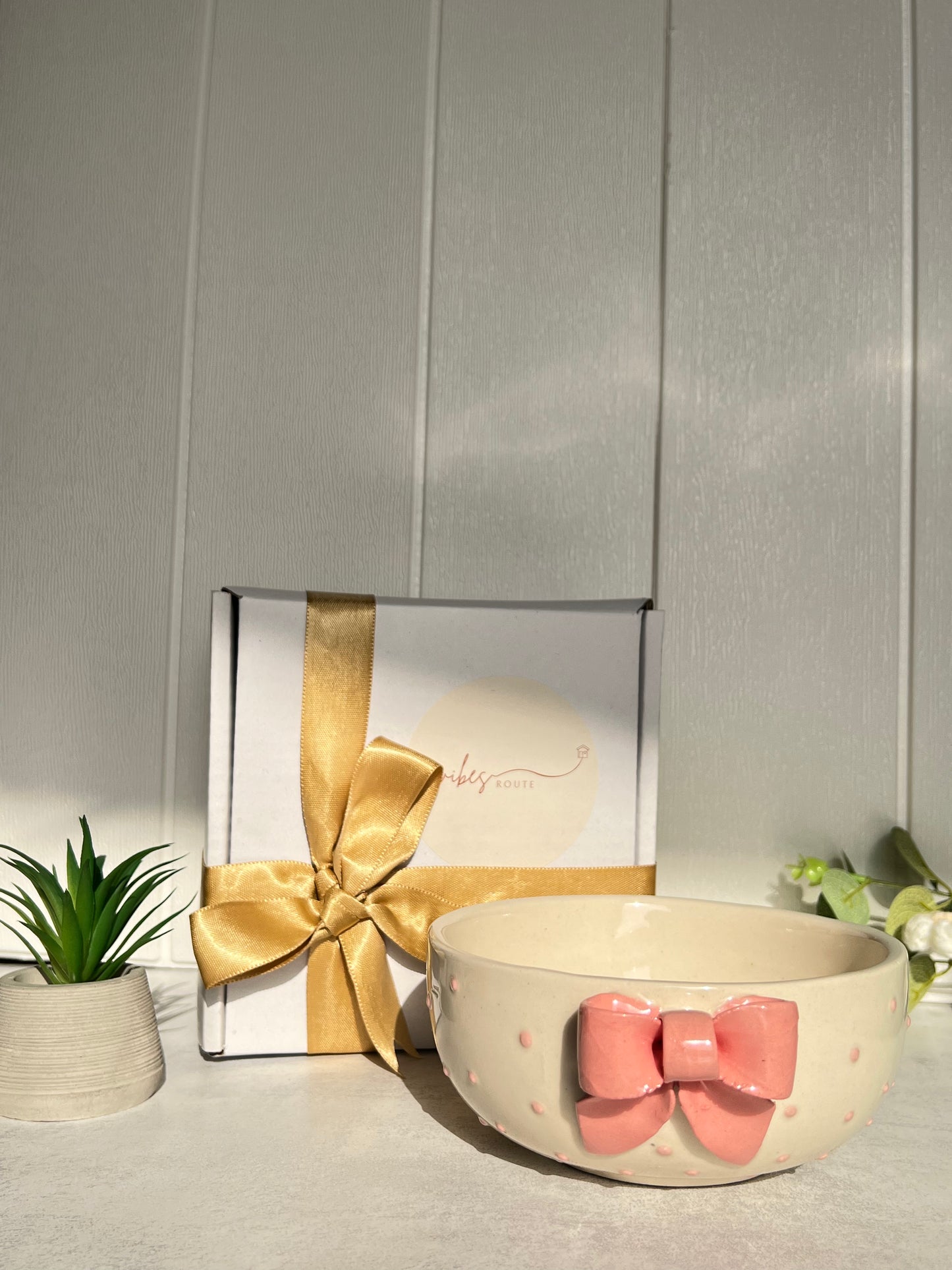 Bow Salad Bowl – Pink