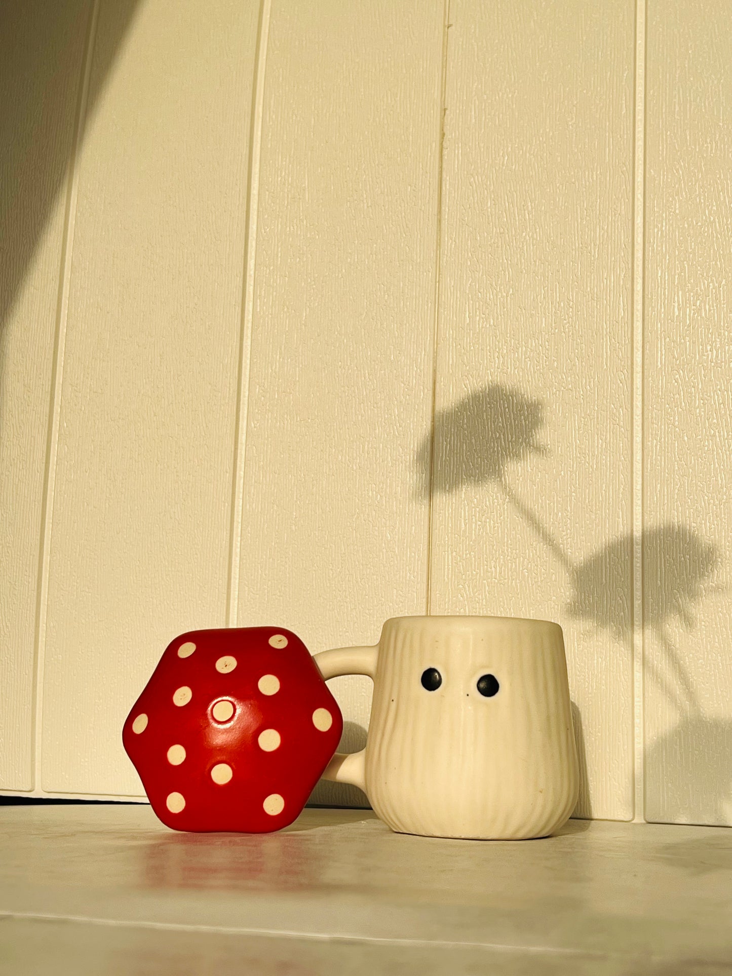 Mushroom Magic Mug with Lid - Red