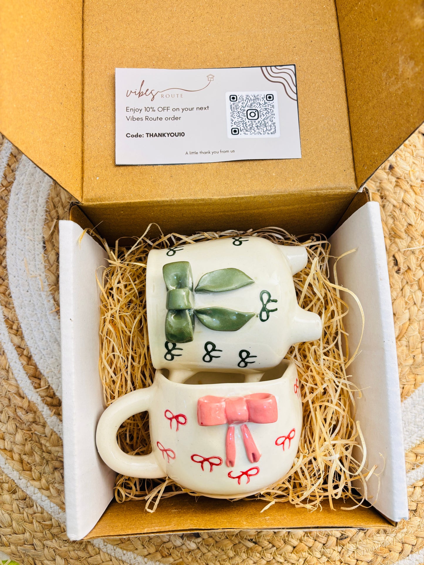 Twin Bow Ceramic Mug Set