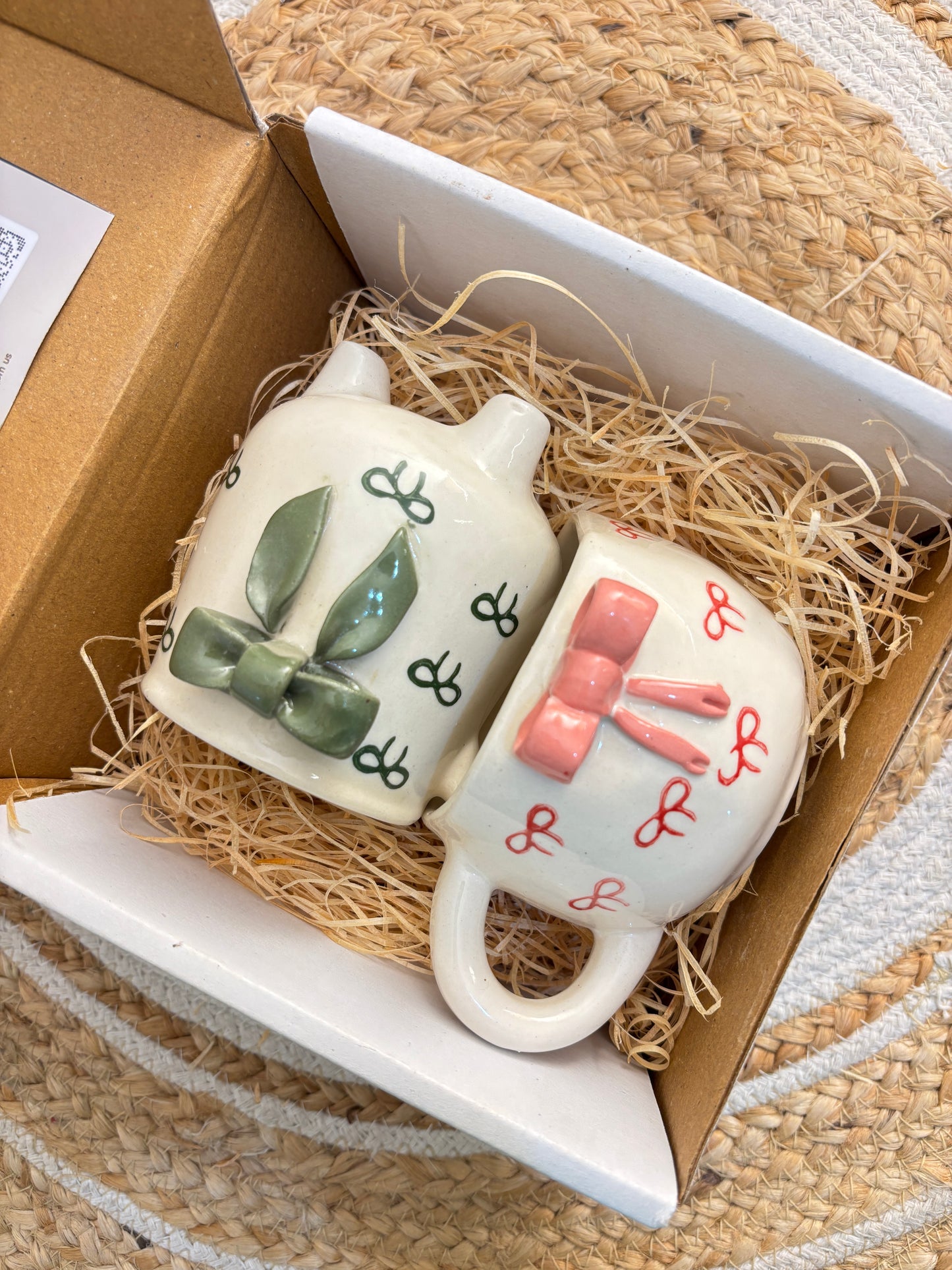 Twin Bow Ceramic Mug Set