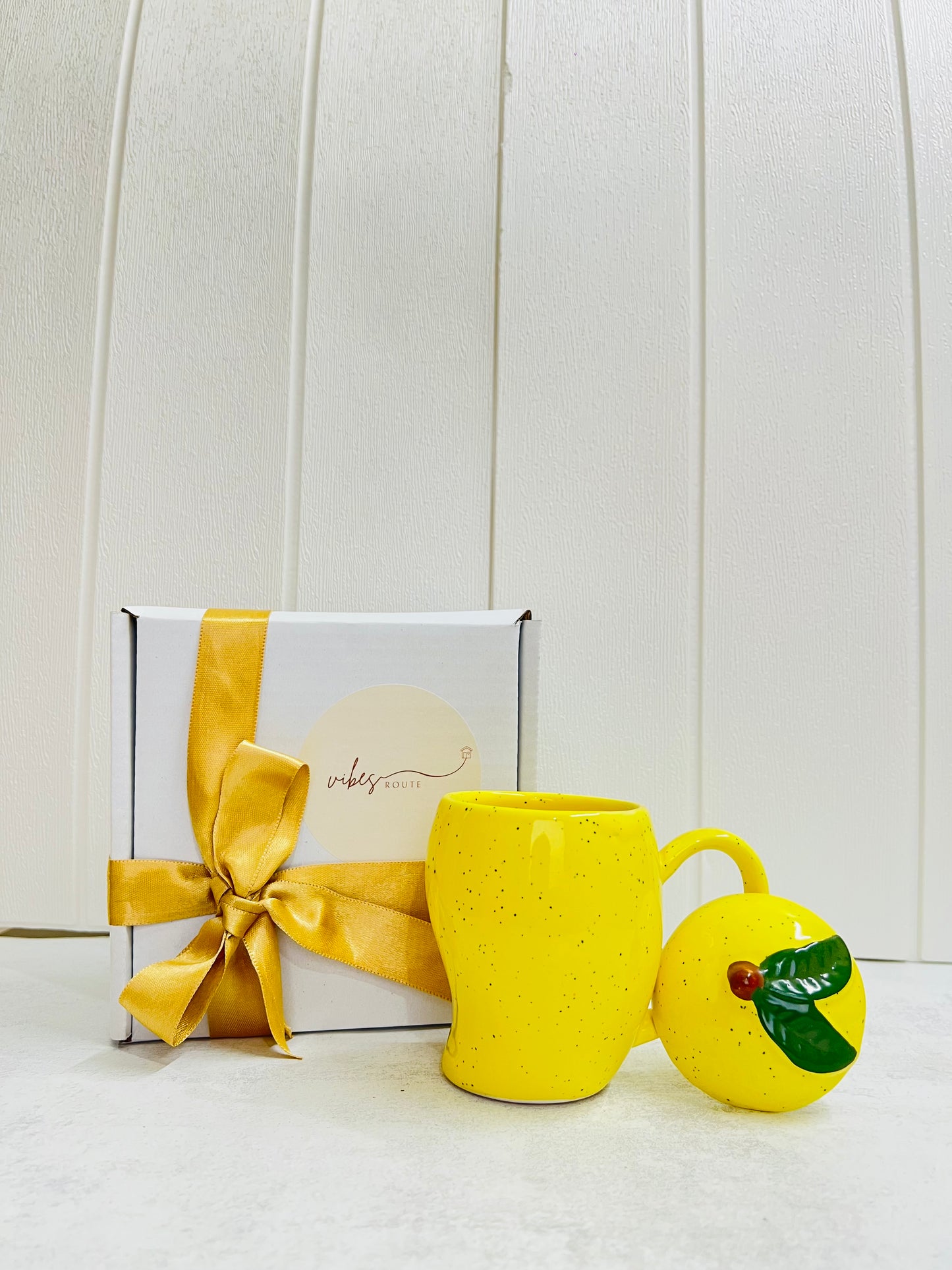Tangy Mango Mug with Lid – Set of 1